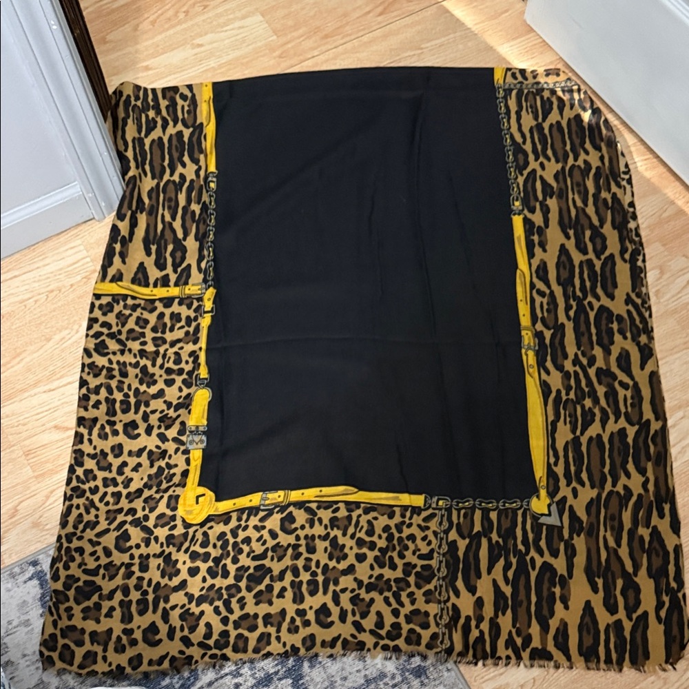 Womens Leopard Print Border scarf/wrap